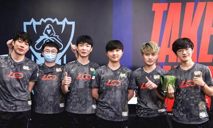 现无疑是上 现无疑是上