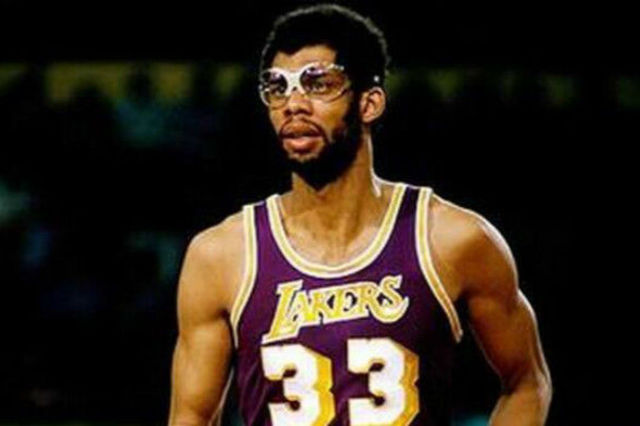 背身接应的 背身接应的